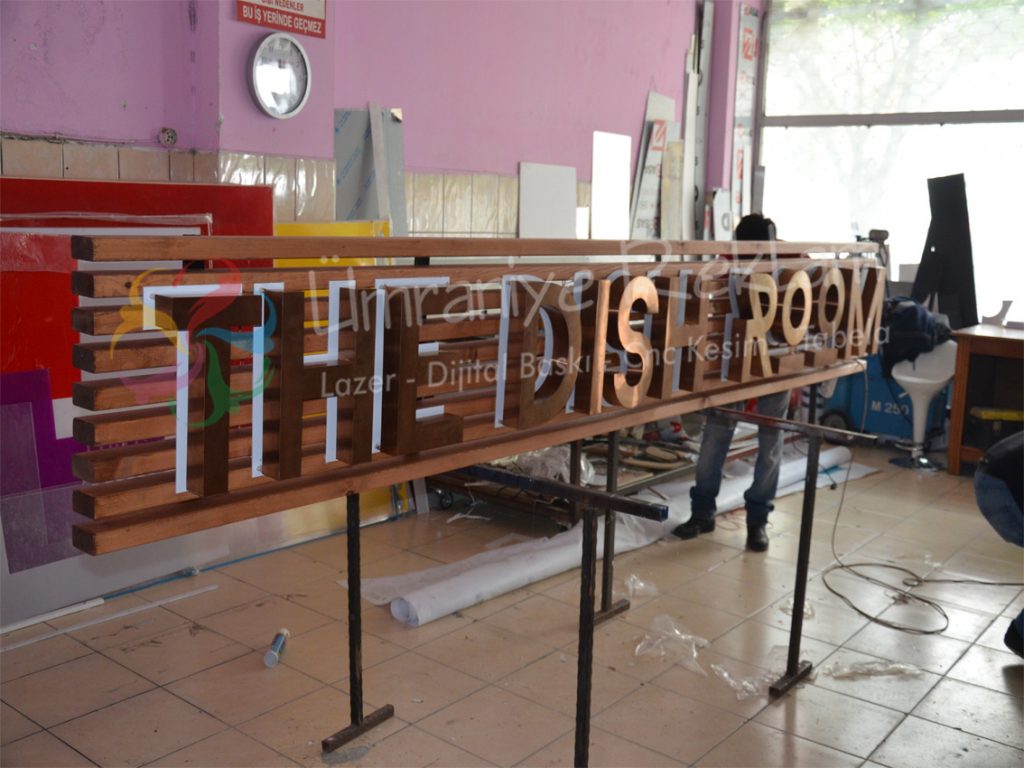 ışıklı bronz harf tabela